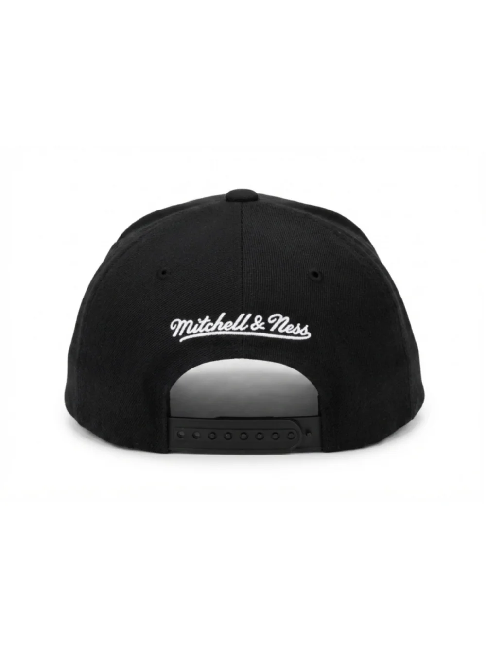 black-on-black Mitchell & Ness Chicago Bulls snapback hat